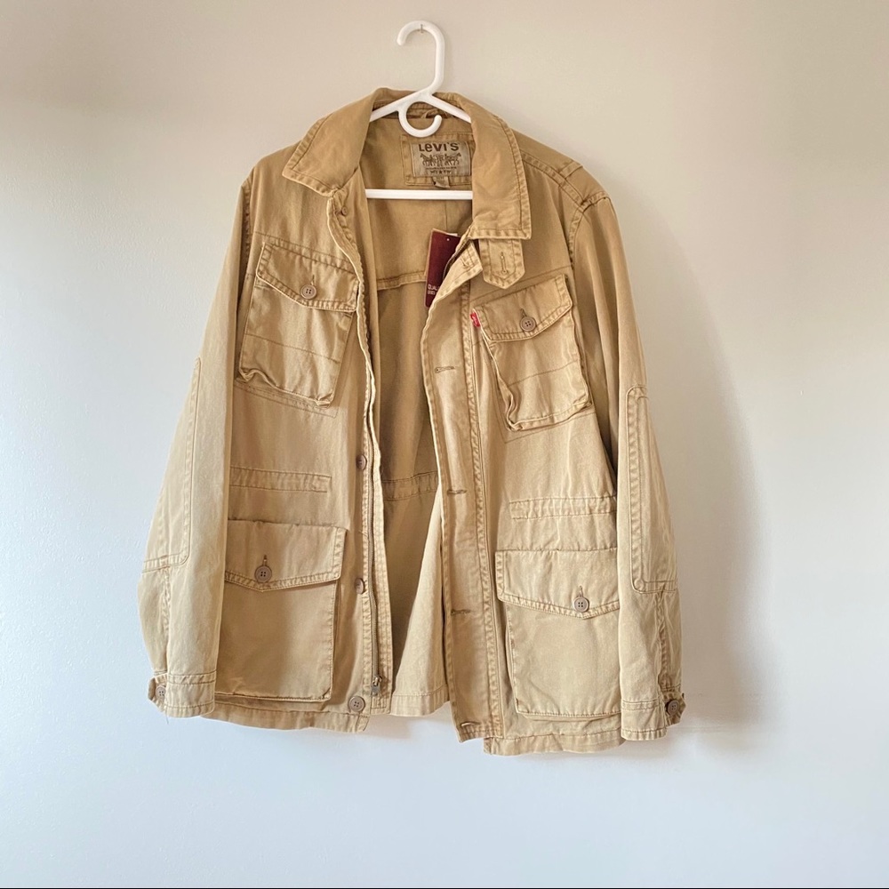 Men’s Khaki Jacket Levi’s sz Medium